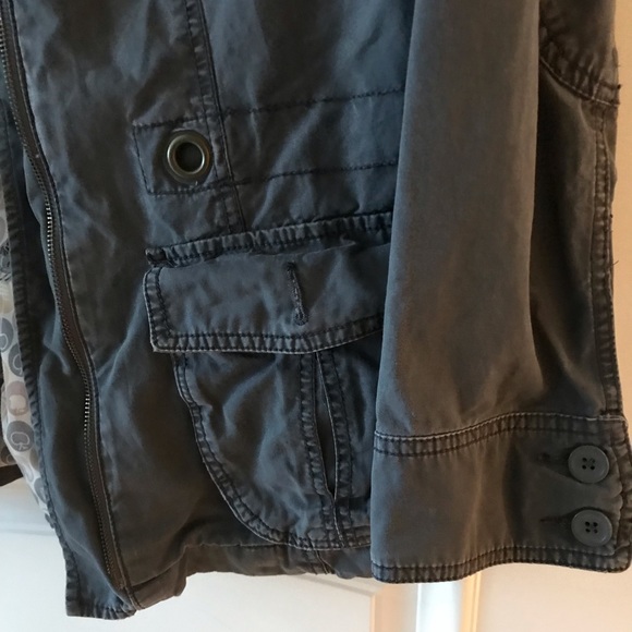 Outdoor Jacket - Picture 2 of 5